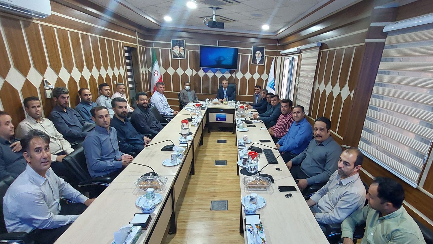 برگزاری نشست کارکنان پشتیبانی و خدمات شرکت با مدیرعامل