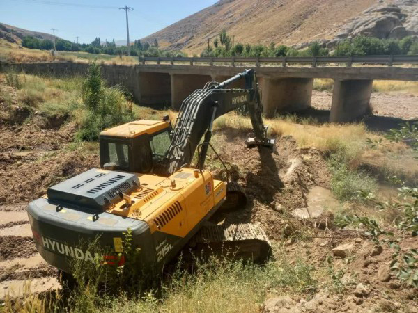 گزارش تصویری نهضت لایروبی رودخانه‌ها و مسیل‌های خراسان شمالی